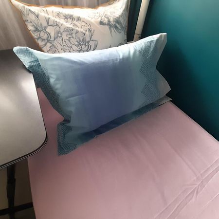 Just For Sleep-Daily Stay 20H To 10H Apres Votre Arrivee Dans Le Batiment D'Entree, Contact I'Hote Via Le Message Ici De Reservation Pour L'Enregistrement I'Entree Dans La Propriete Sans I'Approbation Est Interdite-Resevation D'Un Tiers Est Inaccepta Bobigny Buitenkant foto