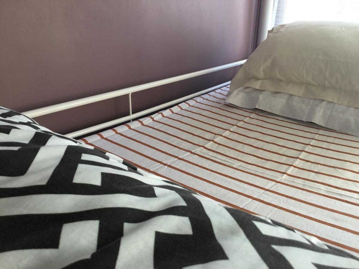 Just For Sleep-Daily Stay 20H To 10H Apres Votre Arrivee Dans Le Batiment D'Entree, Contact I'Hote Via Le Message Ici De Reservation Pour L'Enregistrement I'Entree Dans La Propriete Sans I'Approbation Est Interdite-Resevation D'Un Tiers Est Inaccepta Bobigny Buitenkant foto