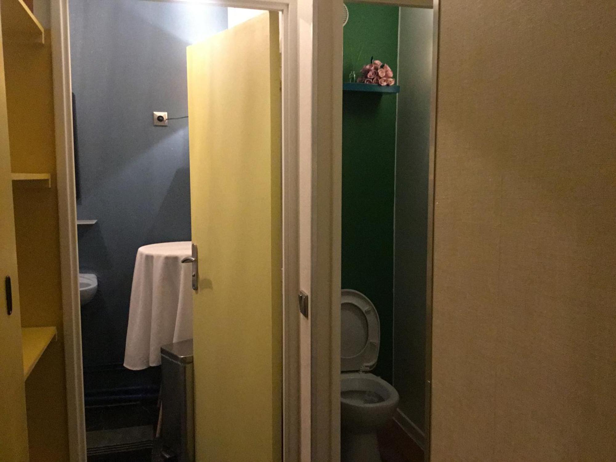 Just For Sleep-Daily Stay 20H To 10H Apres Votre Arrivee Dans Le Batiment D'Entree, Contact I'Hote Via Le Message Ici De Reservation Pour L'Enregistrement I'Entree Dans La Propriete Sans I'Approbation Est Interdite-Resevation D'Un Tiers Est Inaccepta Bobigny Buitenkant foto